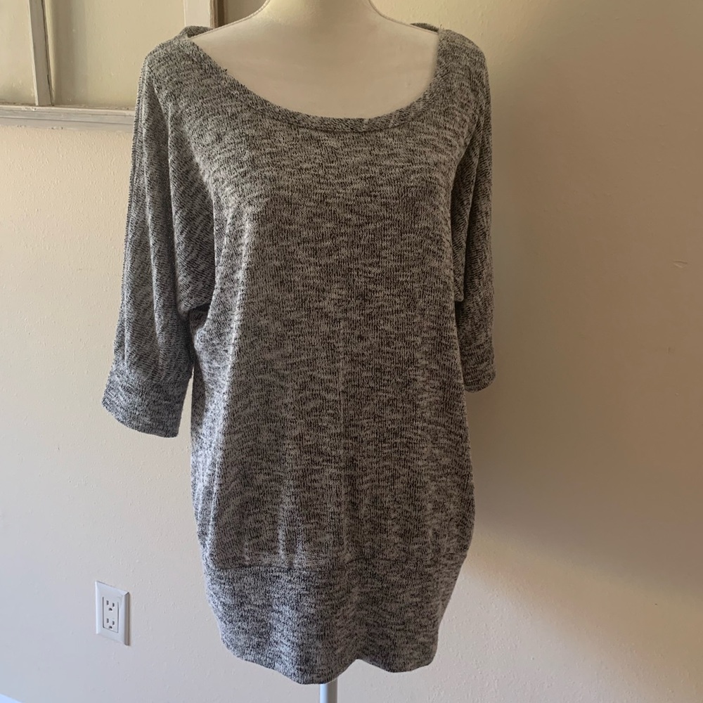 Maurice’s Size 2 Lightweight Grey Sweater